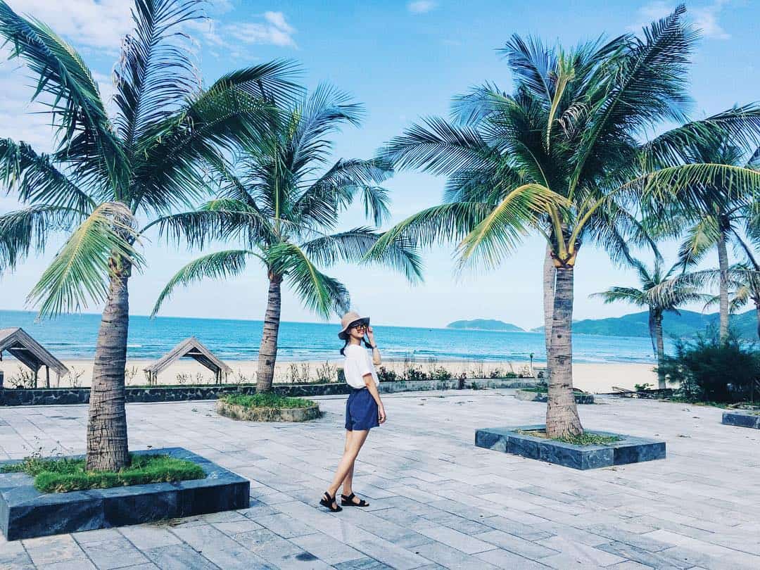 Sở hữu triệu like với 10 tips tạo dáng chụp hình ở lăng Cô - Huế