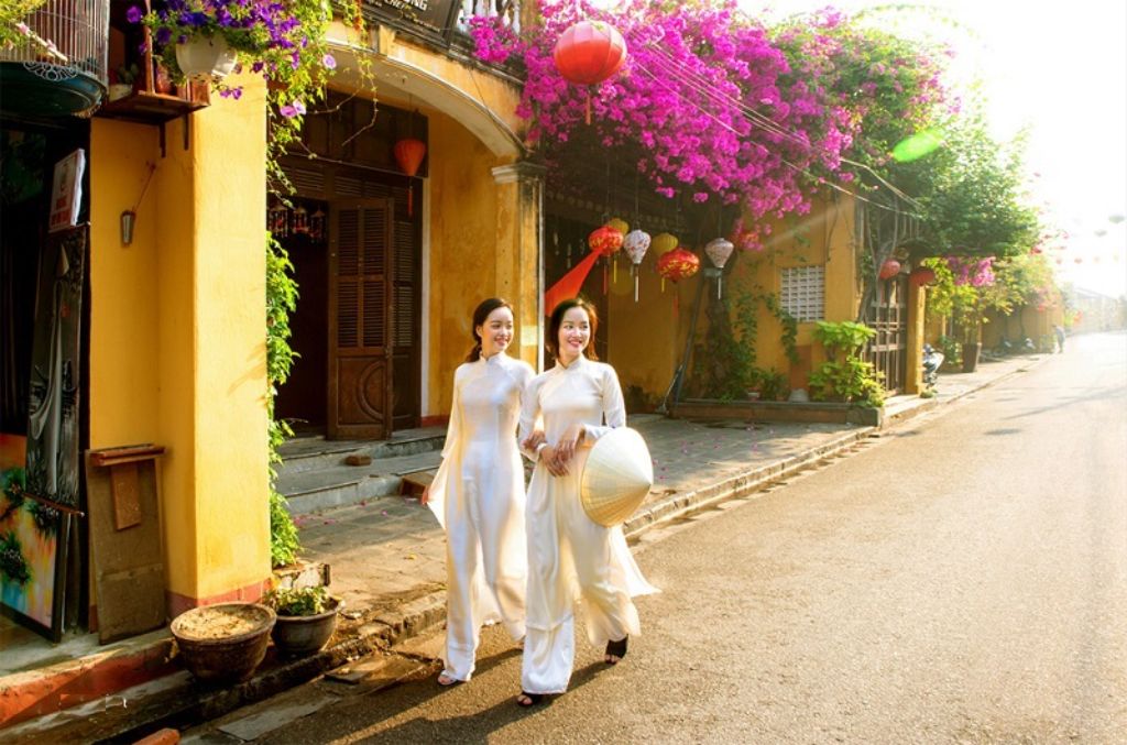 Bỏ túi 10 dịch vụ chụp ảnh du lịch tại Hội An mới nhất 10/2025