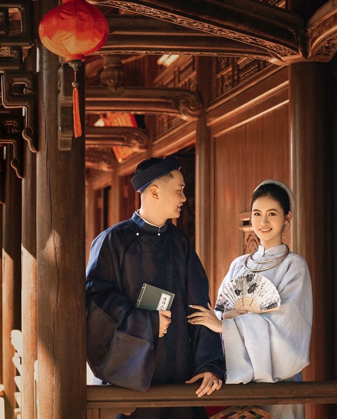 Chụp ảnh cưới áo dài trong studio đẹp tự nhiên 2026