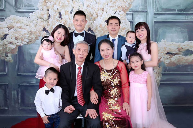 Chụp ảnh gia đình 3 thế hệ – lưu giữ giá trị yêu thương Chụp ảnh gia đình 3 thế hệ – lưu giữ giá trị yêu thương